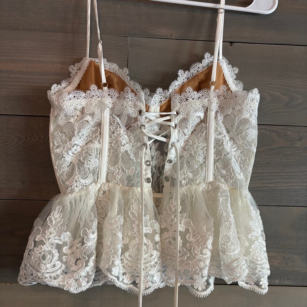 V. CHAPMAN x REVOLVE | Iris Lace Corset Top Ivory Size 0 Boned Peplum - Picture 5 of 8